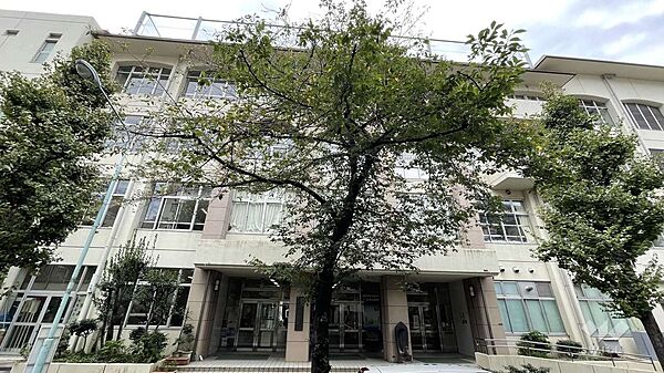 有馬小学校[公立]の外観