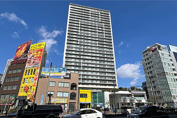 ライオンズ四谷タワーゲートの外観（南西側から）