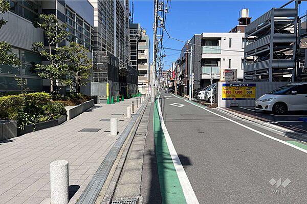 敷地東側の前面道路