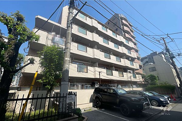 南麻布ローヤルコーポの外観（南西側から）
