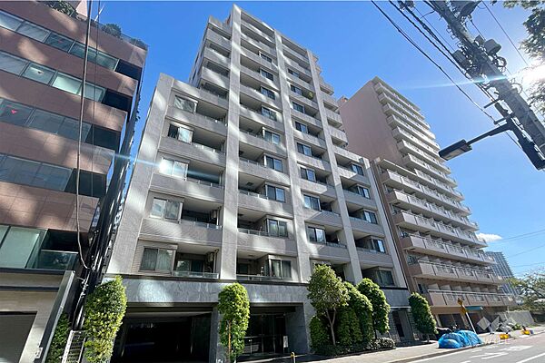 プレミスト明石町の外観（南西側から）