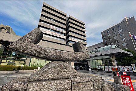 港区役所・芝地区総合支所の外観
