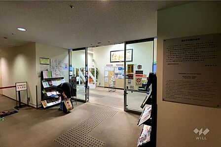 赤坂図書館の外観