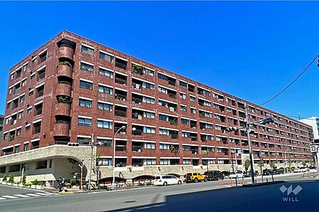 インペリアル広尾の外観(南西側から)東京メトロ日比谷線「広尾」から徒歩9分です!