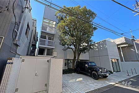サンライン南青山ハイツの外観(北東側から)