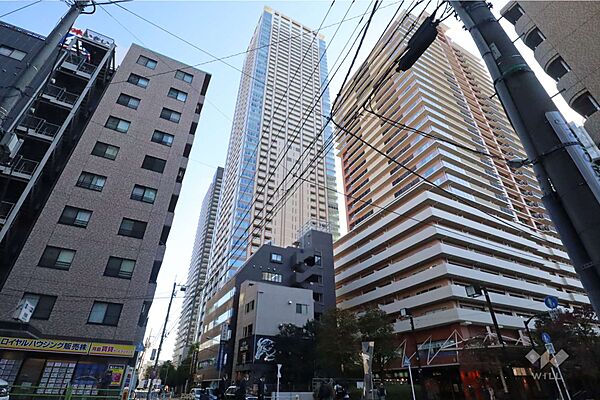 キャピタルゲートプレイスザ・タワーの外観(西側から)