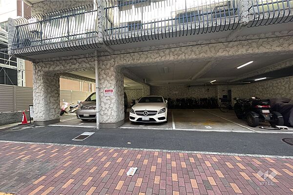 敷地内駐車場（屋内平面式）