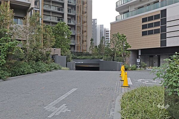 駐車場の出入り口