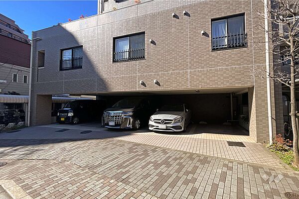 敷地内駐車場（屋内平面式）