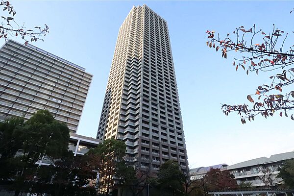 晴海アイランドトリトンスクエアビュータワー1号棟の外観(南側から)