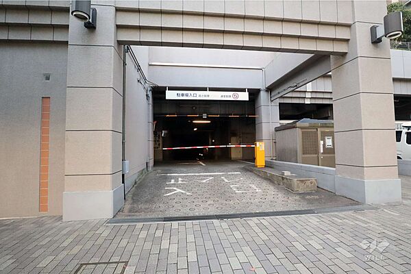 駐車場の出入り口