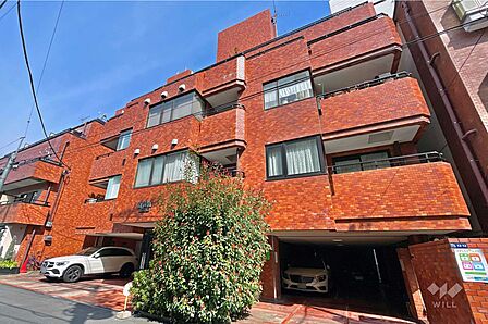 南青山マンションの外観(南東側から)