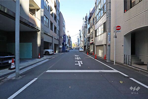 敷地南東側の前面道路
