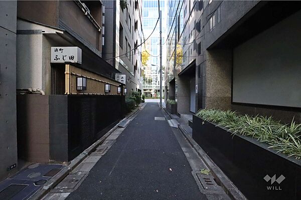 敷地北西側の前面道路