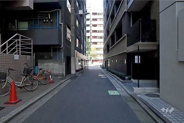 敷地南西側の前面道路