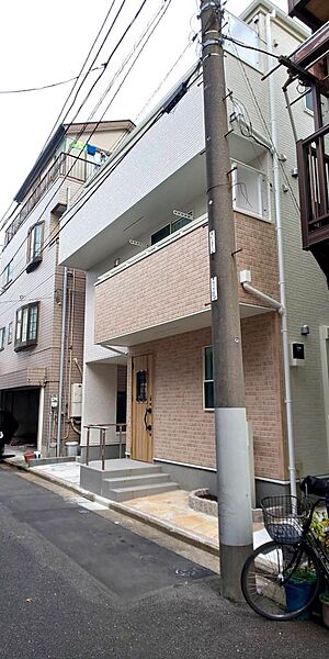 玄関を拡大表示