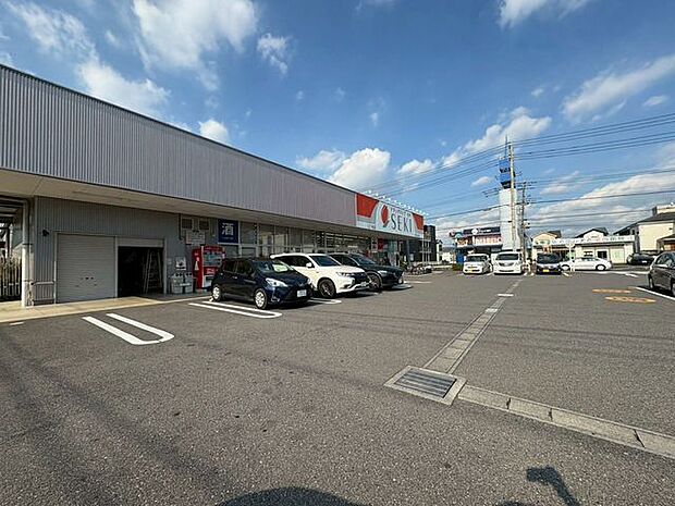 ドラッグストアセキ 南流山店 徒歩5分。 340m
