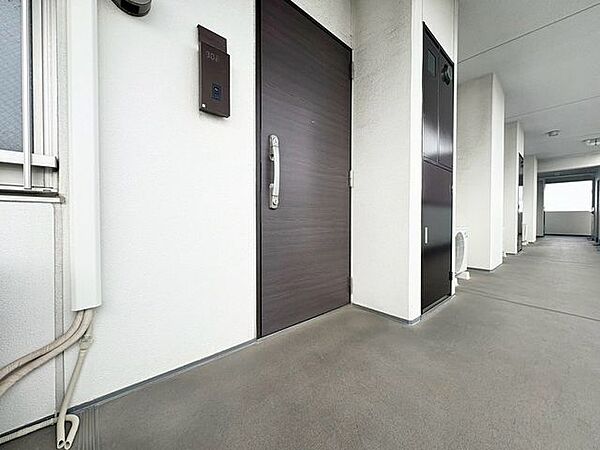 「玄関」「ただいま」・「おかえり」。新居で交わす家族同士の何気ないやり取りがただ何となく嬉しいんです。自分のお家を手に入れた事の喜びが感じられるお客様からの素敵なエピソードです。