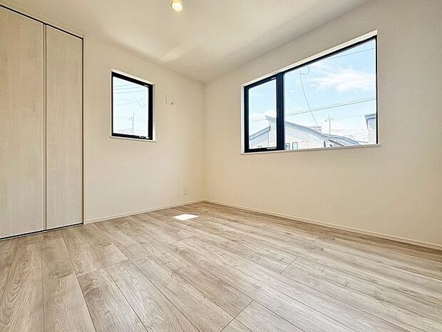 「居心地の良いナチュラル空間」お家時間を穏やかに過ごせる寛ぎの空間です。居心地の良さを実感して頂けるお部屋となっております。