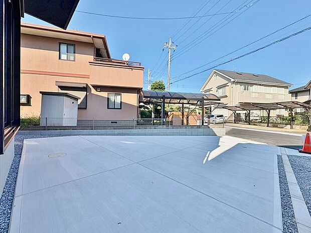 「カースペース」駐車スペースがあるので、お子様の自転車やバイク置き場にするスペースとしてもご利用いただけます。