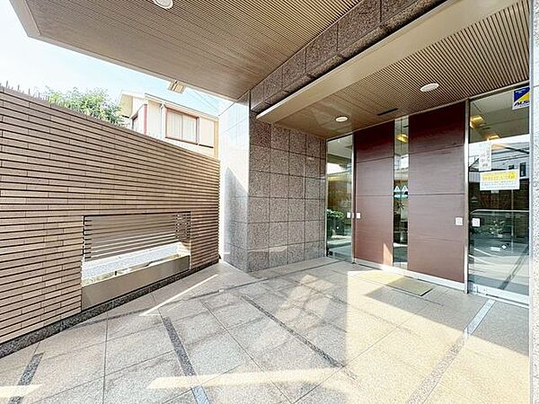 エントランスを拡大表示