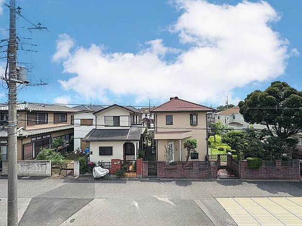 「眺望」穏やかな街並みを一望しながら、爽やかな風と柔らかく降り注ぐ陽光を感じて頂けます。