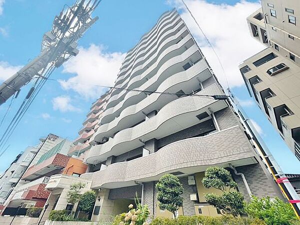 「南東向きの外観」今日も、明日も、この街で、きっと誰かがしあわせになる物語が描かれていくはずです。同じ風景が毎日365日、まったく違う顔を見せてくれる。爽快な風も毎日やさしく頬をなででくれます。