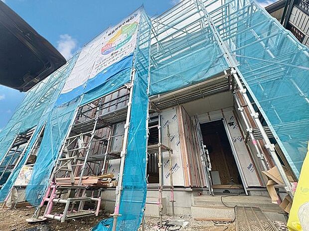 「心地良く暮らしを彩る充実のライフスタイルを」歩いていける距離に、教育施設やお買い物施設が揃う街並み。