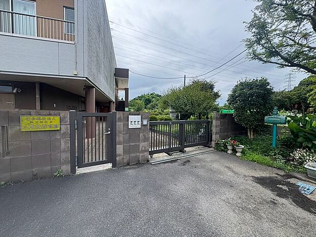 八木北保育園 徒歩6分。 480m