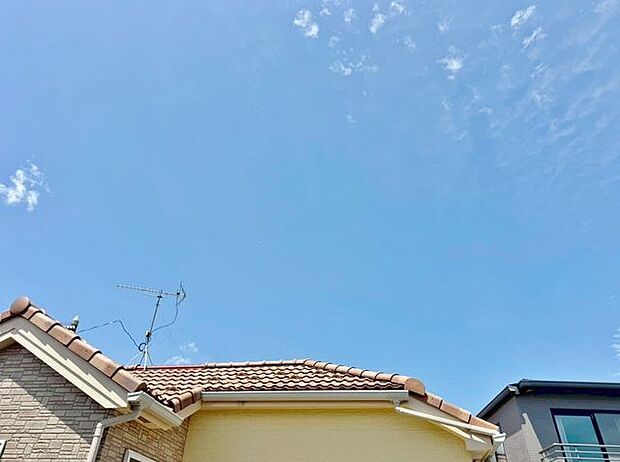「眺望」穏やかな街並みを一望しながら、爽やかな風と柔らかく降り注ぐ陽光を感じて頂けます。