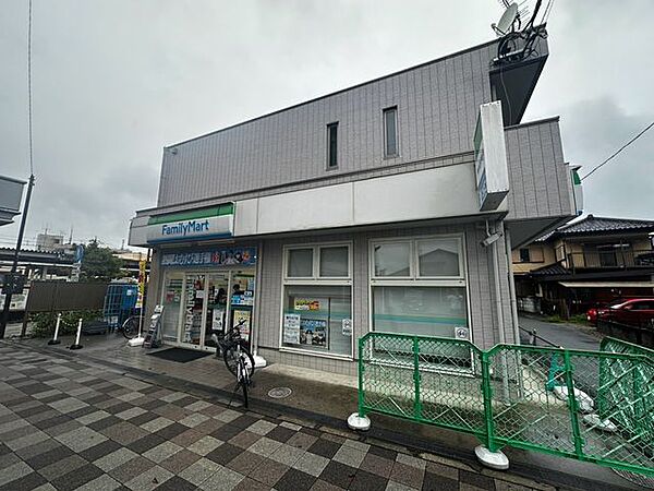 ファミリーマート運河駅東口店 1010m