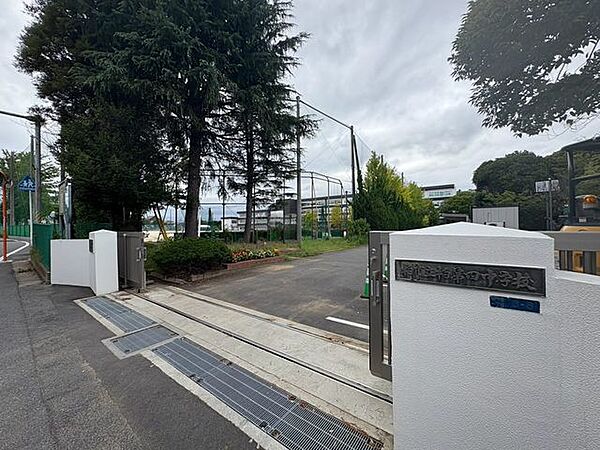 柏市立柏第四中学校 徒歩4分。 310m