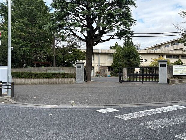 松戸市立第二中学校 1160m
