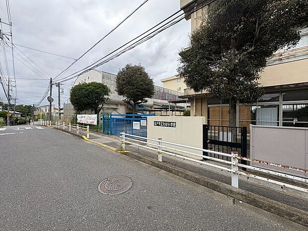 松戸市立矢切小学校 580m