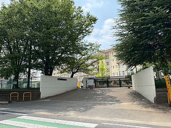 松戸市立小金中学校 徒歩68分。 5410m