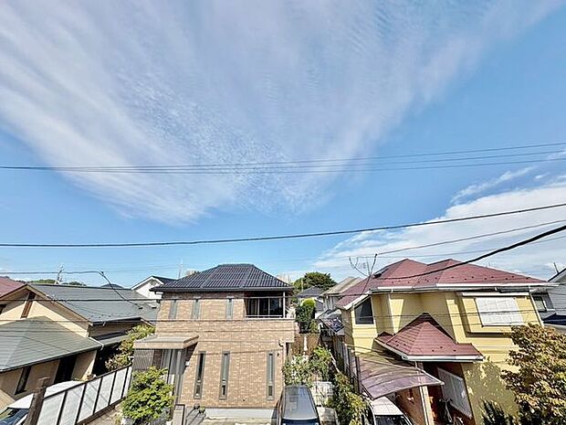 「眺望」心地よい風を感じながら、青空を眺め一息つくことのできる住空間です。