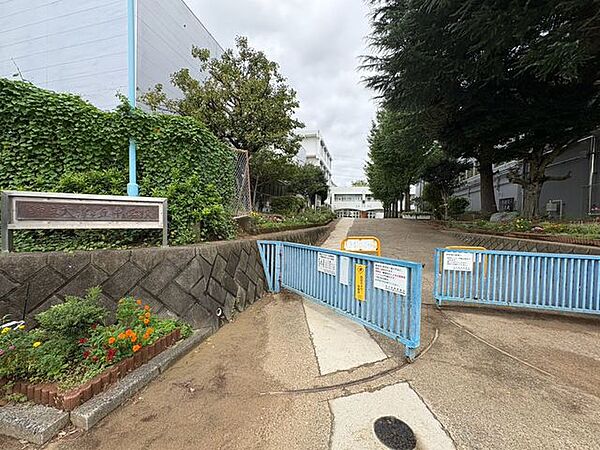 柏市立大津ヶ丘中学校 970m