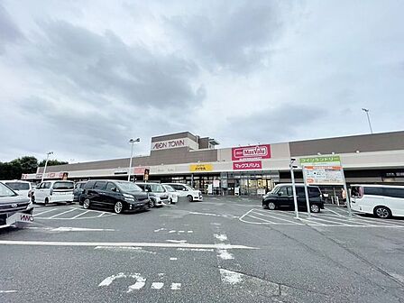 イオンタウン松ヶ崎 徒歩23分。 1790m