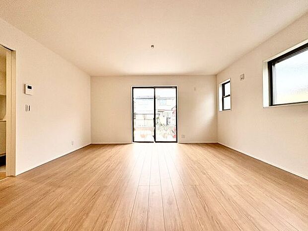 「8.2帖の居室」心と体をゆったりと安らげる主寝室。寝室のゆとりが大きい分だけ、暮らしの安らぎは深まり、一日の疲れを癒せます。