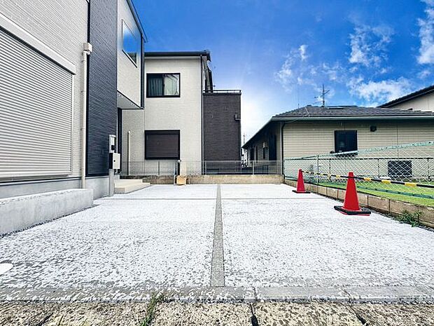 「カースペース」駐車スペースがあるので、お子様の自転車やバイク置き場にするスペースとしてもご利用いただけます。