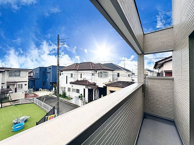 「心癒す眺望」鮮やかな緑と透き通る青空が心にゆとりをもたらします。