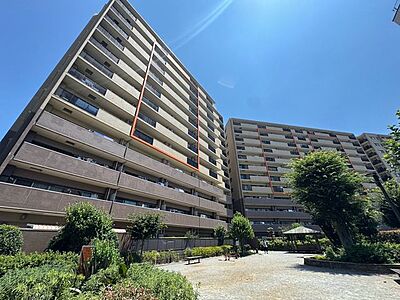 外観:「心地良く暮らしを彩る充実のライフスタイルを」歩いていける距離に、教育施設やお買い物施設が揃う街並み。 外観:「心地良く暮らしを彩る充実のライフスタイルを」歩いていける距離に、教育施設やお買い物施設が揃う街並み。