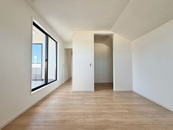 「居心地の良いナチュラル空間」お家時間を穏やかに過ごせる寛ぎの空間です。居心地の良さを実感して頂けるお部屋となっております。
