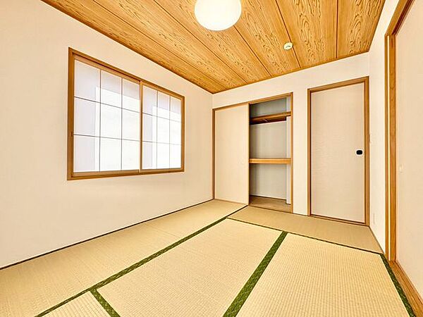 「多用途使いできる和室」お子さまの遊び場や家事スペース、気軽に横になれる休憩スペースなど多目的に活躍します。