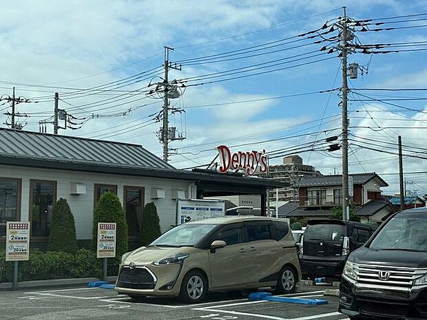 デニーズ初石店 徒歩23分。 1780m