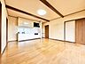 リビング/ダイニング：「お家時間をのんびりと過ごせる空間」1日の多くの時間を過ごすリビングは、ご家族みんなの憩いの場となります。