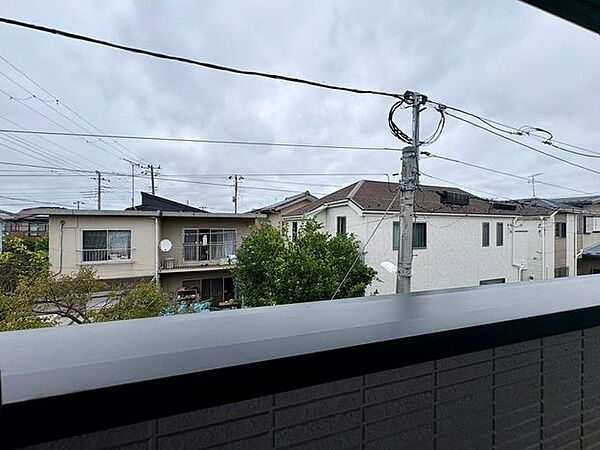 「眺望」穏やかな街並みを一望しながら、爽やかな風と柔らかく降り注ぐ陽光を感じて頂けます。