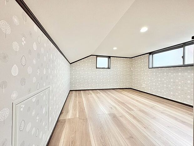 「小屋裏収納」小屋裏収納は、収納ライブラリとしては勿論、防災備蓄など備えの為にも活用頂くことができます。