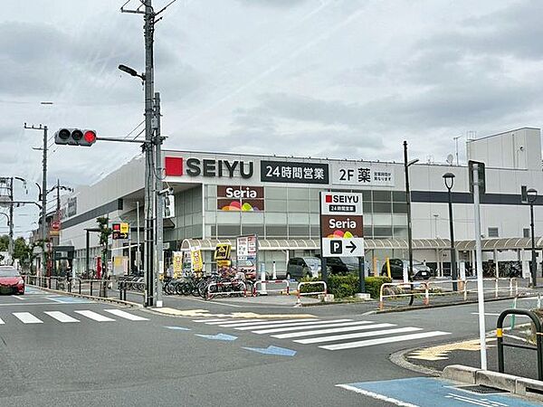 西友 加賀鹿浜店 徒歩6分。 460m