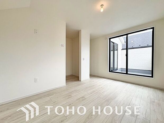「9.5帖の居室」心と体をゆったりと安らげる主寝室。寝室のゆとりが大きい分だけ、暮らしの安らぎは深まり、一日の疲れを癒せます。
